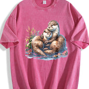 Two River Otters Cuddling Wilderness 90s Vintage Washed T-Shirt in Red