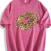 Stylish Leopard - - Soft Warm vintage washed oversized T-shirt in Red
