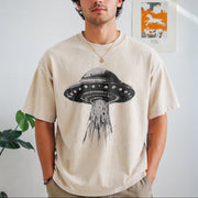 Retro UFO 90s Sci-fi Alien Vintage Washed T-Shirt in Beige