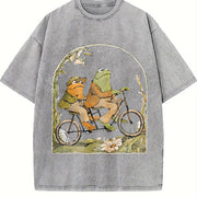 Frog and Toad on Bike Lovers Vintage Washed T-Shirt in Gray