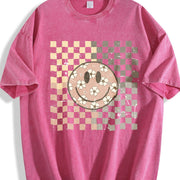 Smiling Flower Checkered Retro Vintage Washed T-Shirt in Red