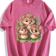 A Round-neck Short-sleeve with Three Brown Hedgehogs Vintage Washed T-Shirt in Red