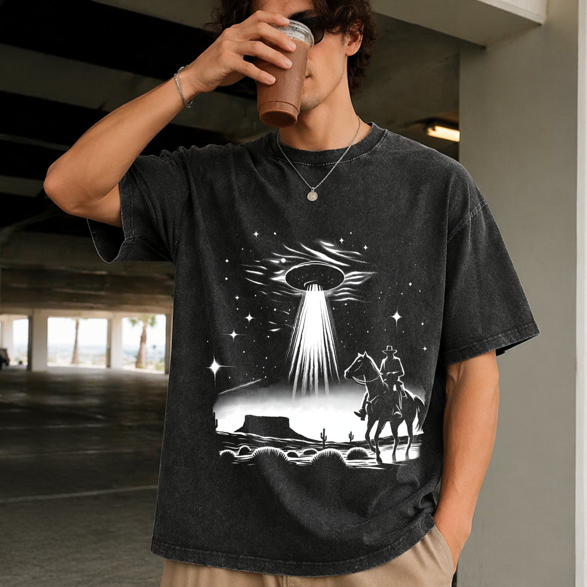 Cowboy UFO Western Lover Vintage Washed T-Shirt in Black