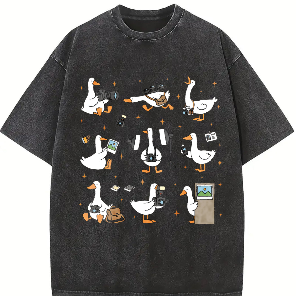 Silly Goose Photographer Vintage Washed T-Shirt in Black