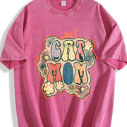 Cat Mom Retro Wax Retro Brand Vintage Washed T-Shirt in Red