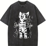 Retro- Loose-fitting with a Cute Cat and Snowflake Vintage Washed T-Shirt in Black