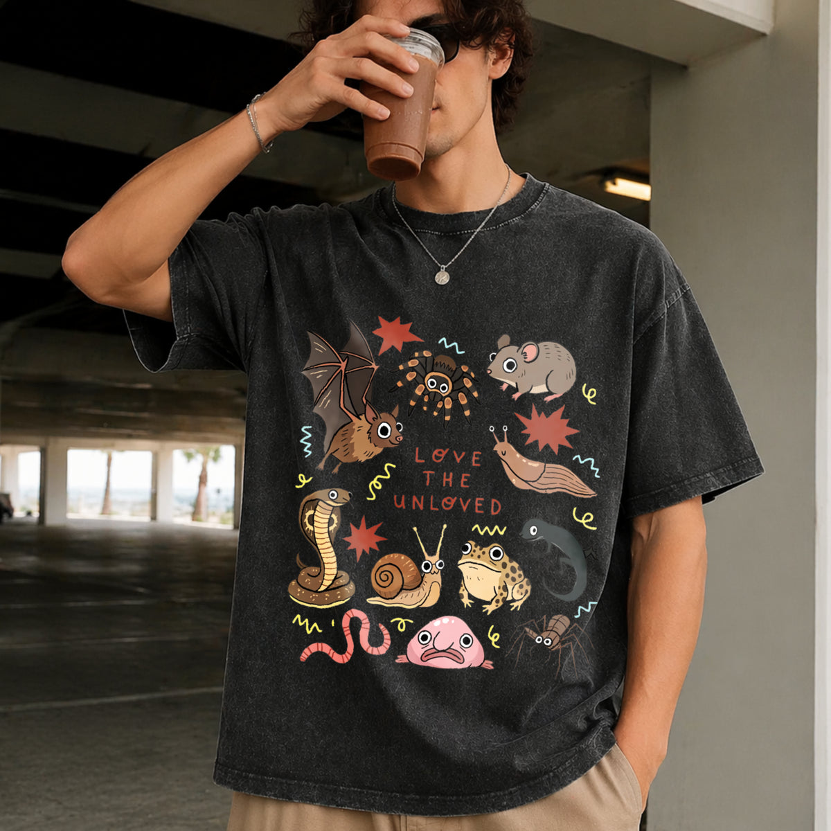Love the Unloved Animal Lover Vintage Washed T-Shirt in Black
