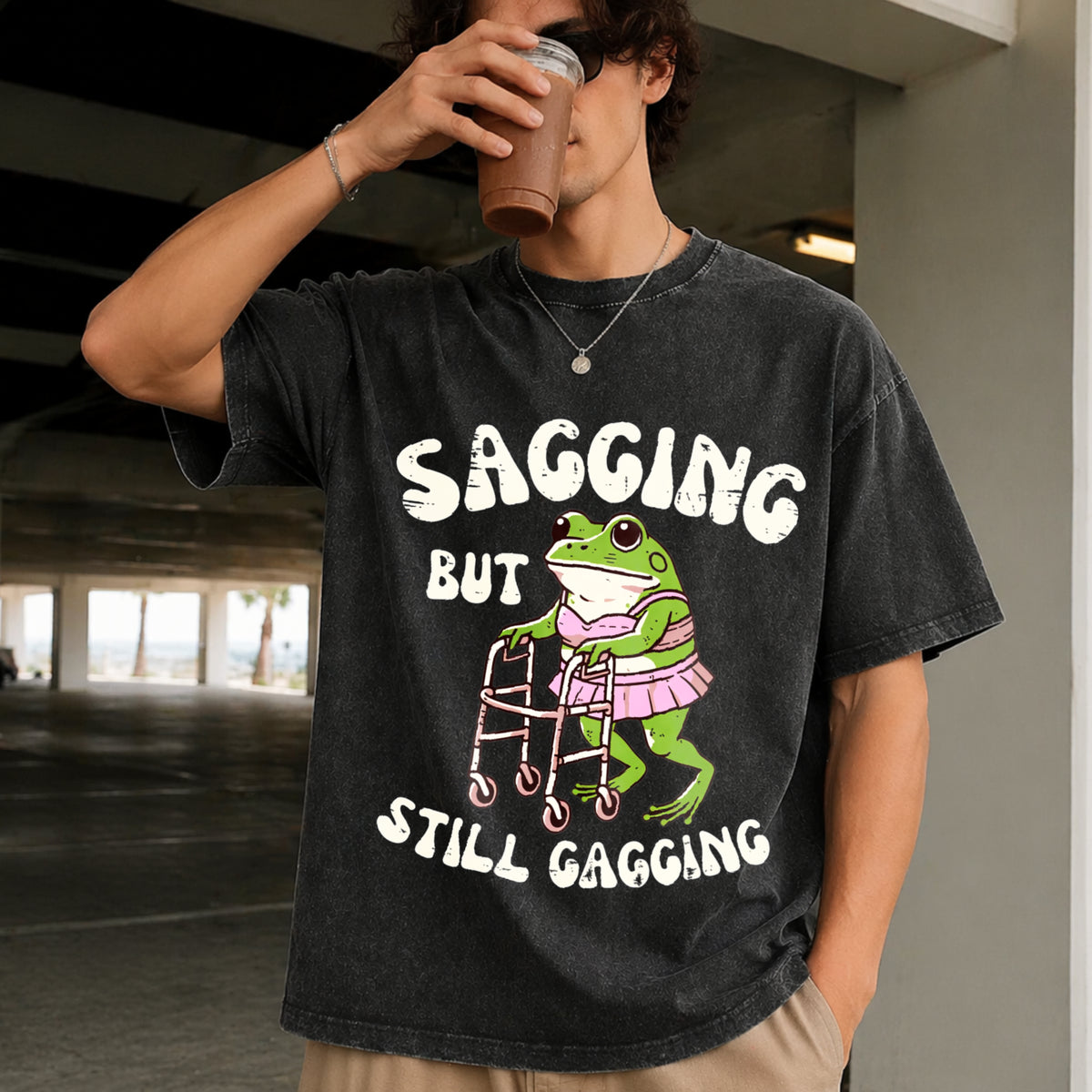 Sagging but Still Gagging Frog Cringe Meme Vintage Washed T-Shirt in Black