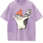 Winter Squirrel Short-sleeved with Orange Yarn Hat Vintage Washed T-Shirt in Purple