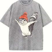 Winter Squirrel Short-sleeved with Orange Yarn Hat Vintage Washed T-Shirt in Gray
