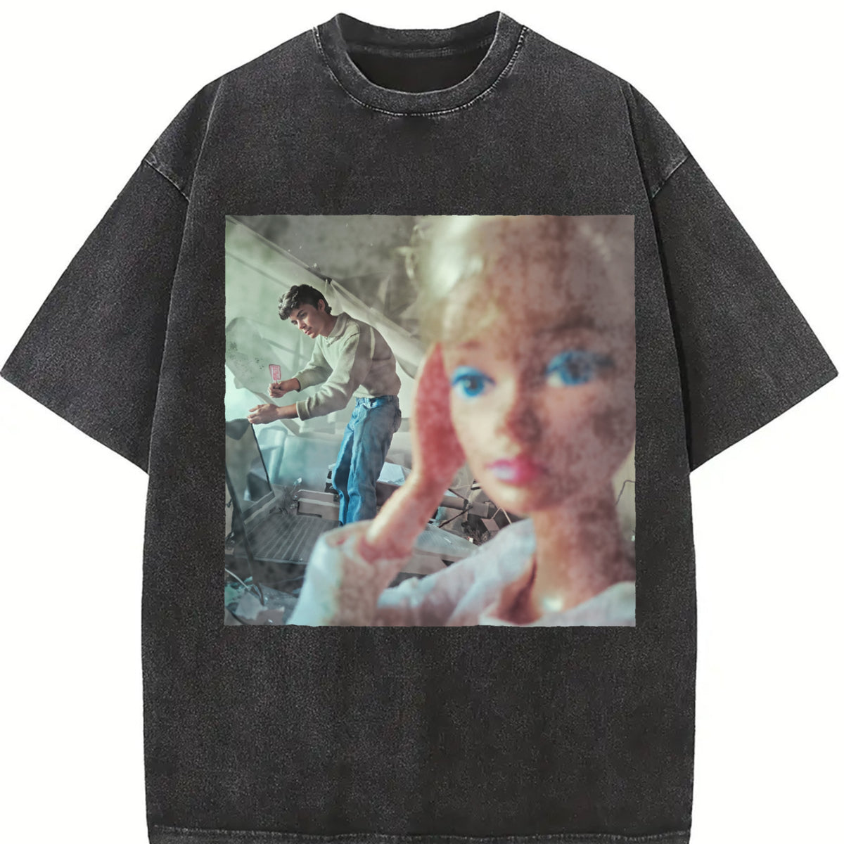 Glam Doll Selfie at the Doctor Vintage Washed T-Shirt in Black