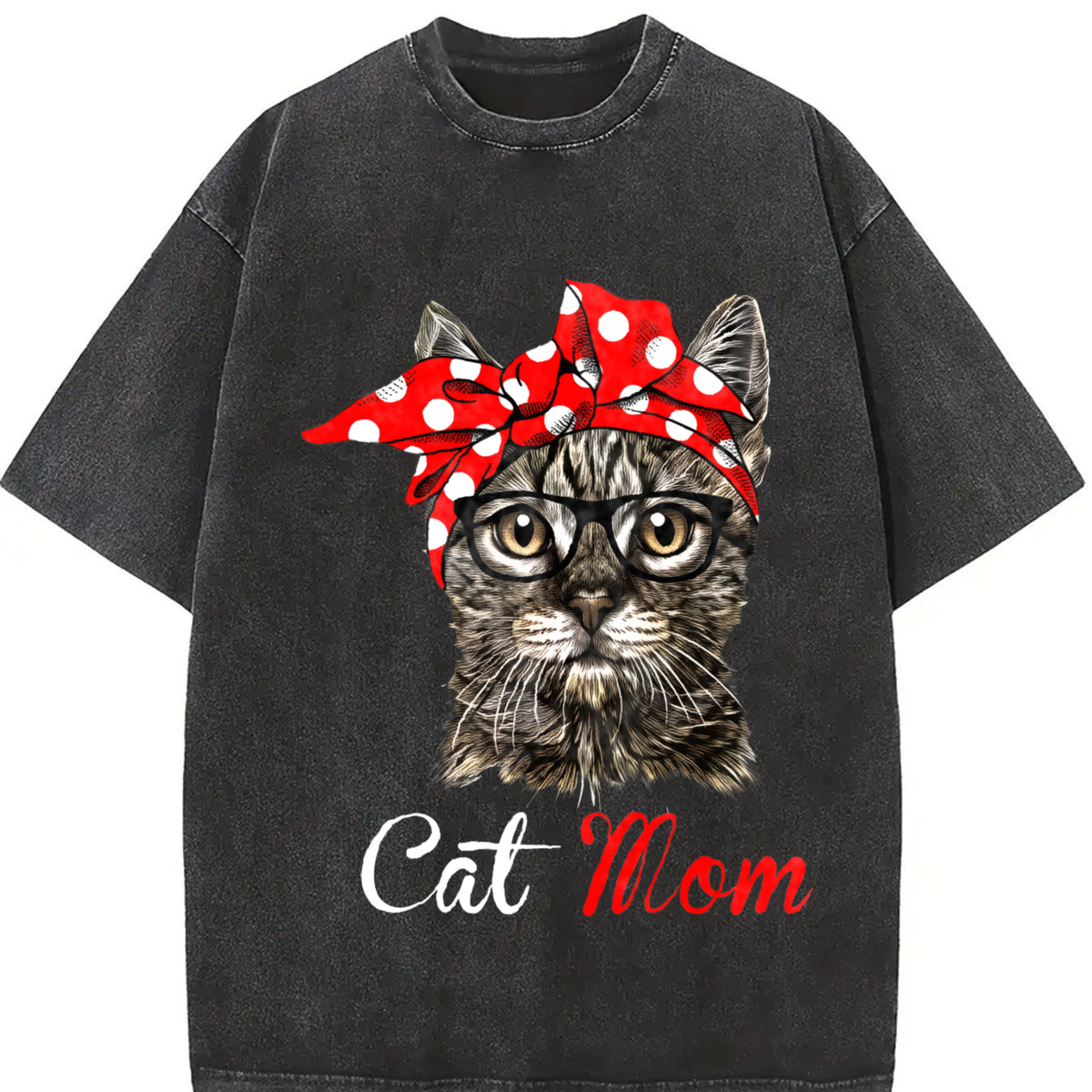 Cat Mom for Cat Lovers-Mothers Day vintage washed oversized T-shirt in Black