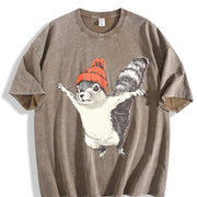 Winter Squirrel Short-sleeved with Orange Yarn Hat Vintage Washed T-Shirt in Brown
