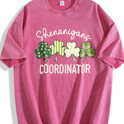 St Patricks Day Mom: Saint Paddys Mama Vintage Washed T-Shirt in Red