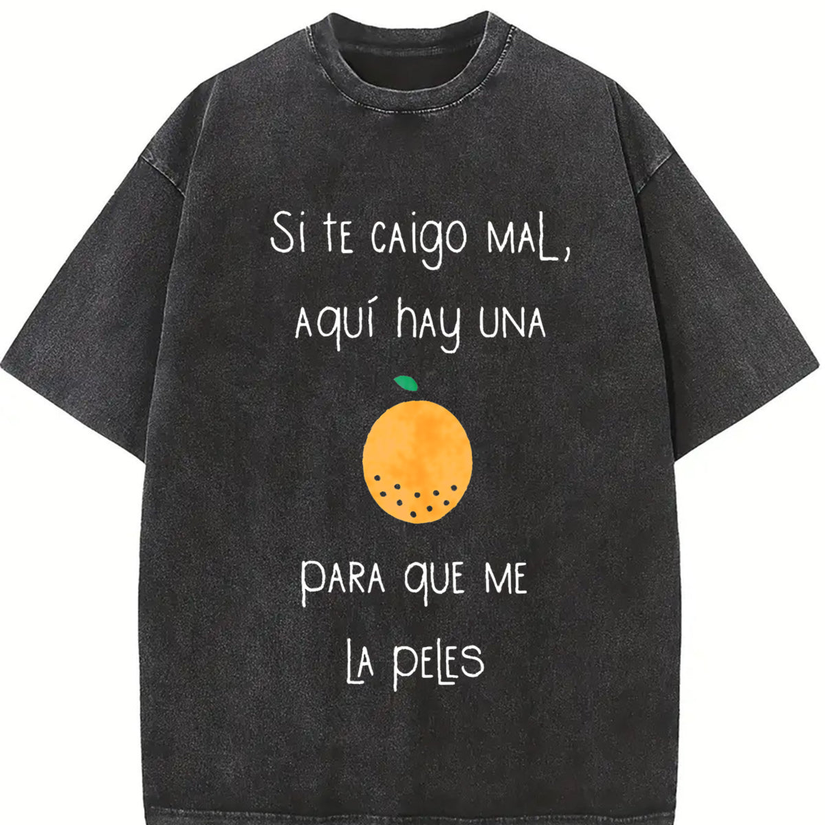 Camiseta Graciosa Para Latinos Hispanos in Spanish. vintage washed oversized T-shirt in Black
