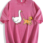 Golden Retriever Goose and Dogs Golden Mom Silly Goose Vintage Washed T-Shirt in Red