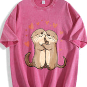 Otter Love Cute Hugging Otters Vintage Washed T-Shirt in Red
