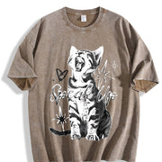 Retro- Loose-fitting with a Cute Cat and Snowflake Vintage Washed T-Shirt in Brown
